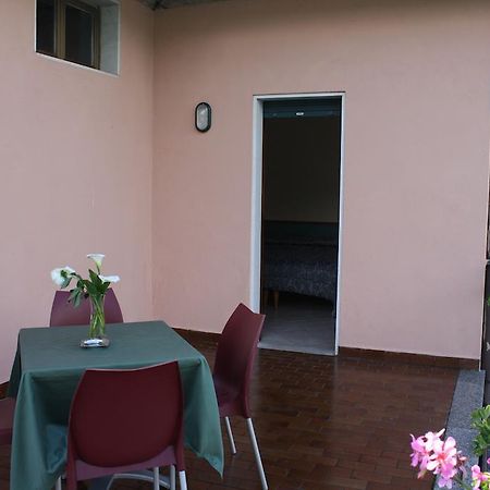 Albergo Ristorante Punta Dell'Est Clusane Extérieur photo
